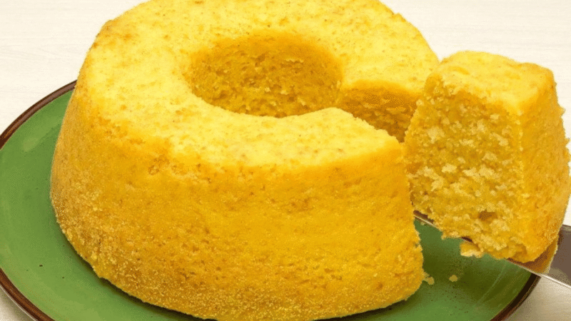 Bolo de fubá fofinho: receita fácil e deliciosa