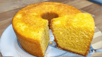 Bolo de fubá cremoso